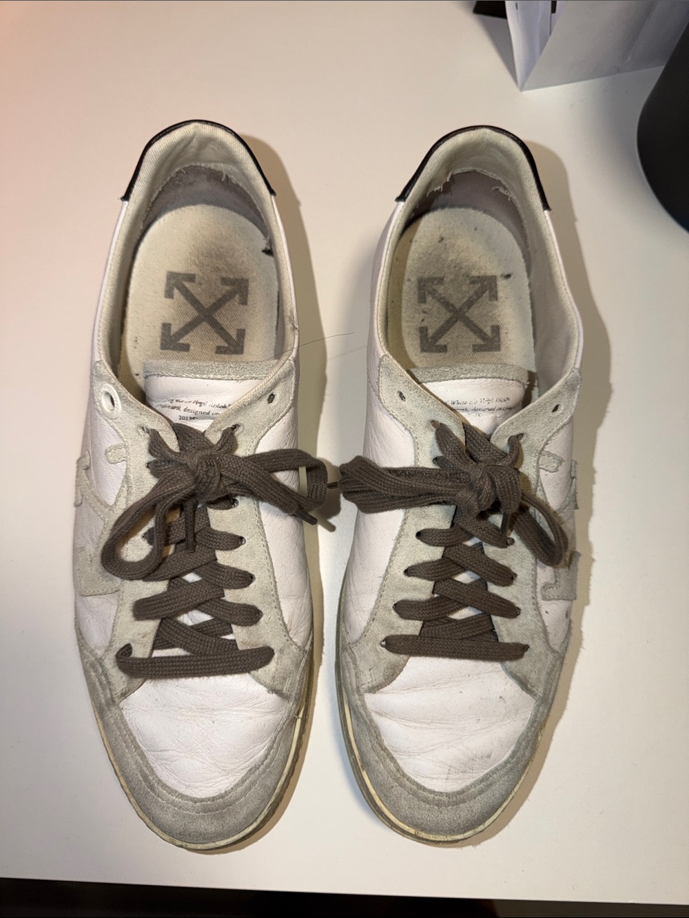 Off-White White & Gray Low-Top Sneakers with Brown Laces